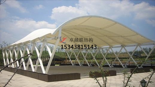 ?？谏虡I(yè)廣場(chǎng)雨棚搭建