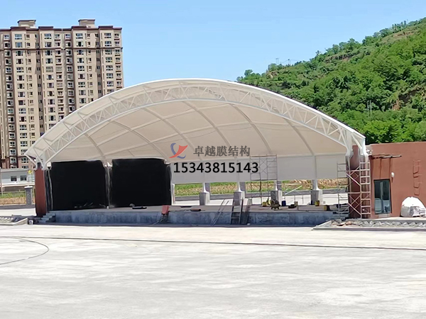 舞臺建筑采用膜結(jié)構(gòu)的原因？